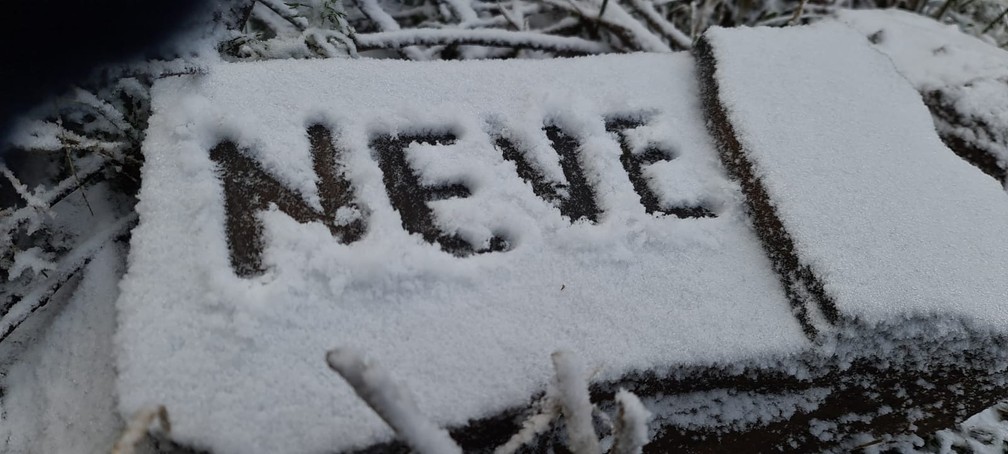 O estado de Santa Catarina, no sul do Brasil, registrou o terceiro dia consecutivo de neve e temperaturas abaixo de zero