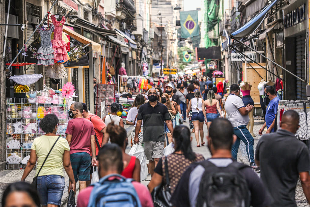 The City of Rio de Janeiro Brings Forward the Reopening of Further Businesses Amidst the Coronavirus (COVID - 19) Quarantine