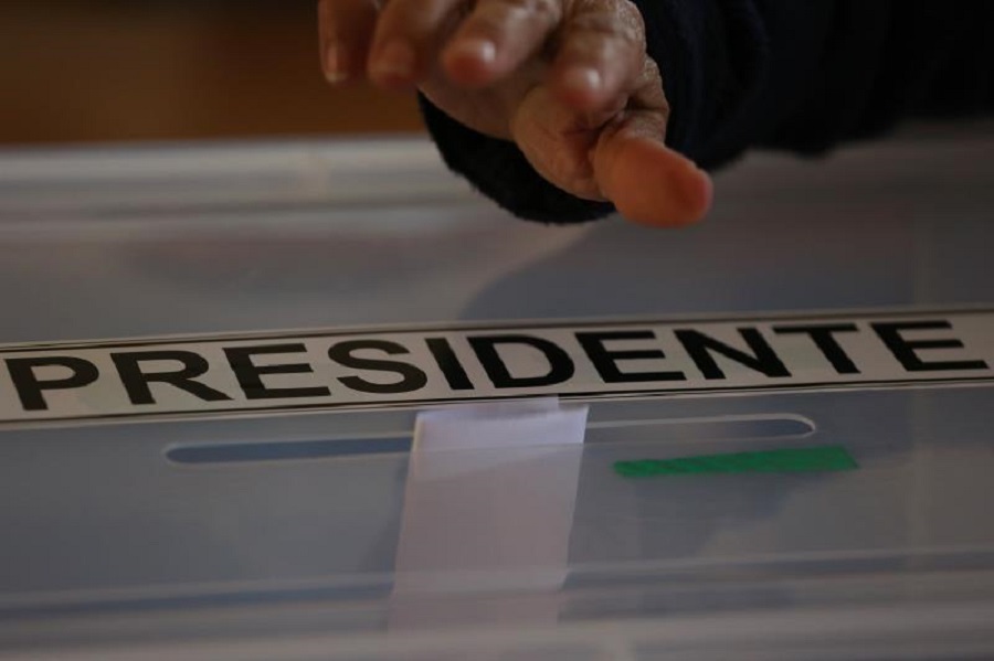 Chile’s presidential race awaits center-left bloc definition