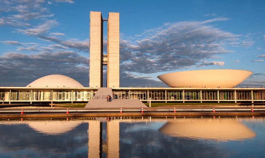 Brazil’s entrepreneur Luciano Hang leads Senate race in Santa Catarina