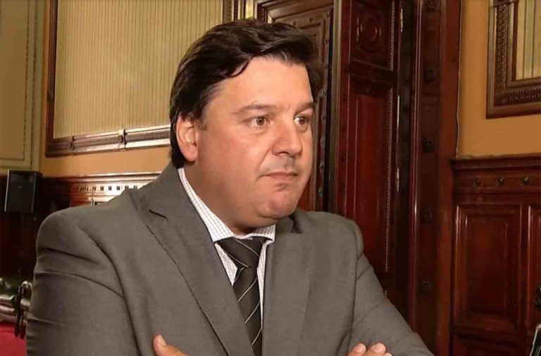 Uruguayan Minister of Environment survives car accident unharmed