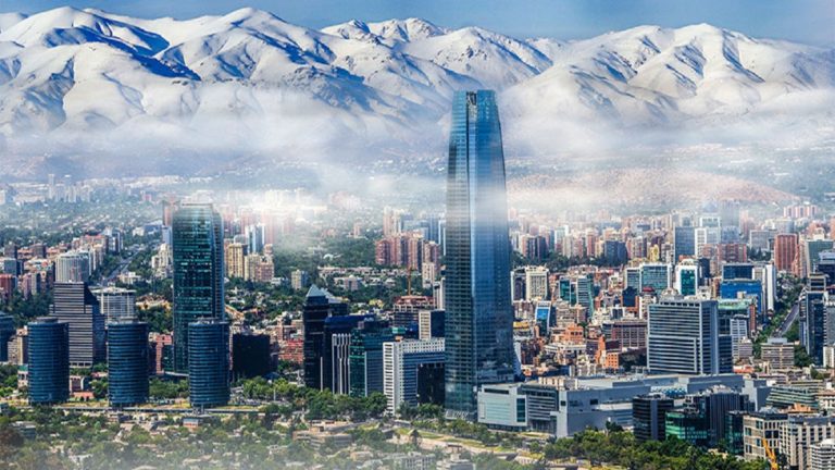 Santiago de Chile lives its first weekend without quarantine since March
