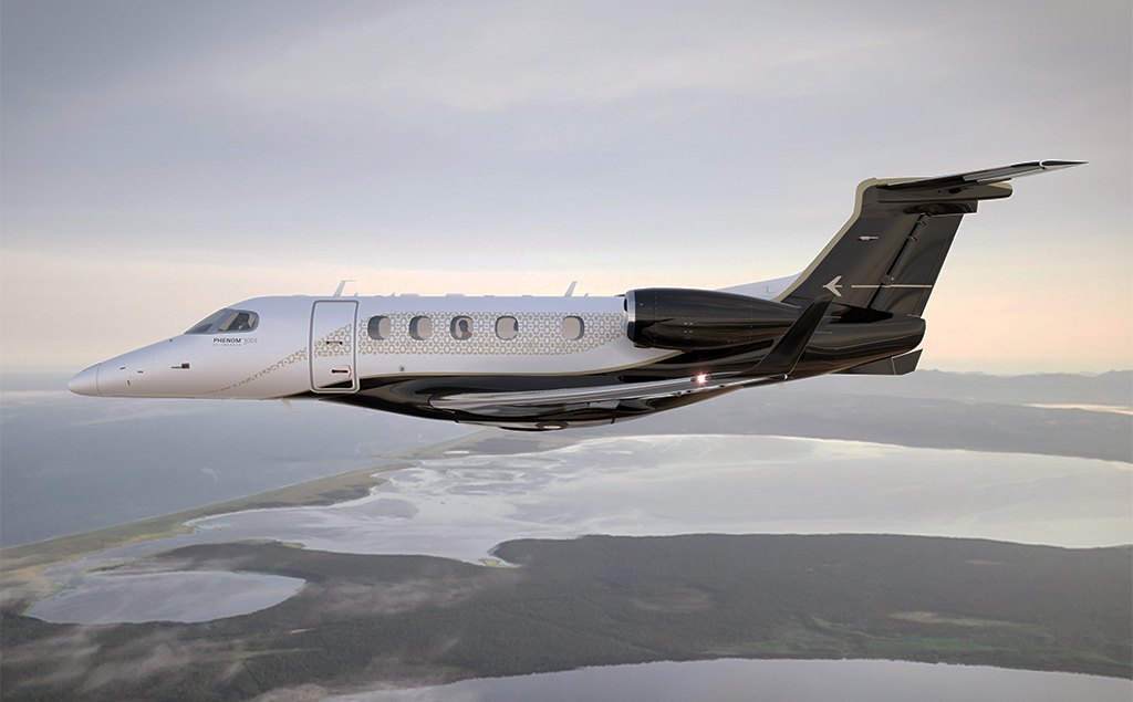 Embraer phenom300