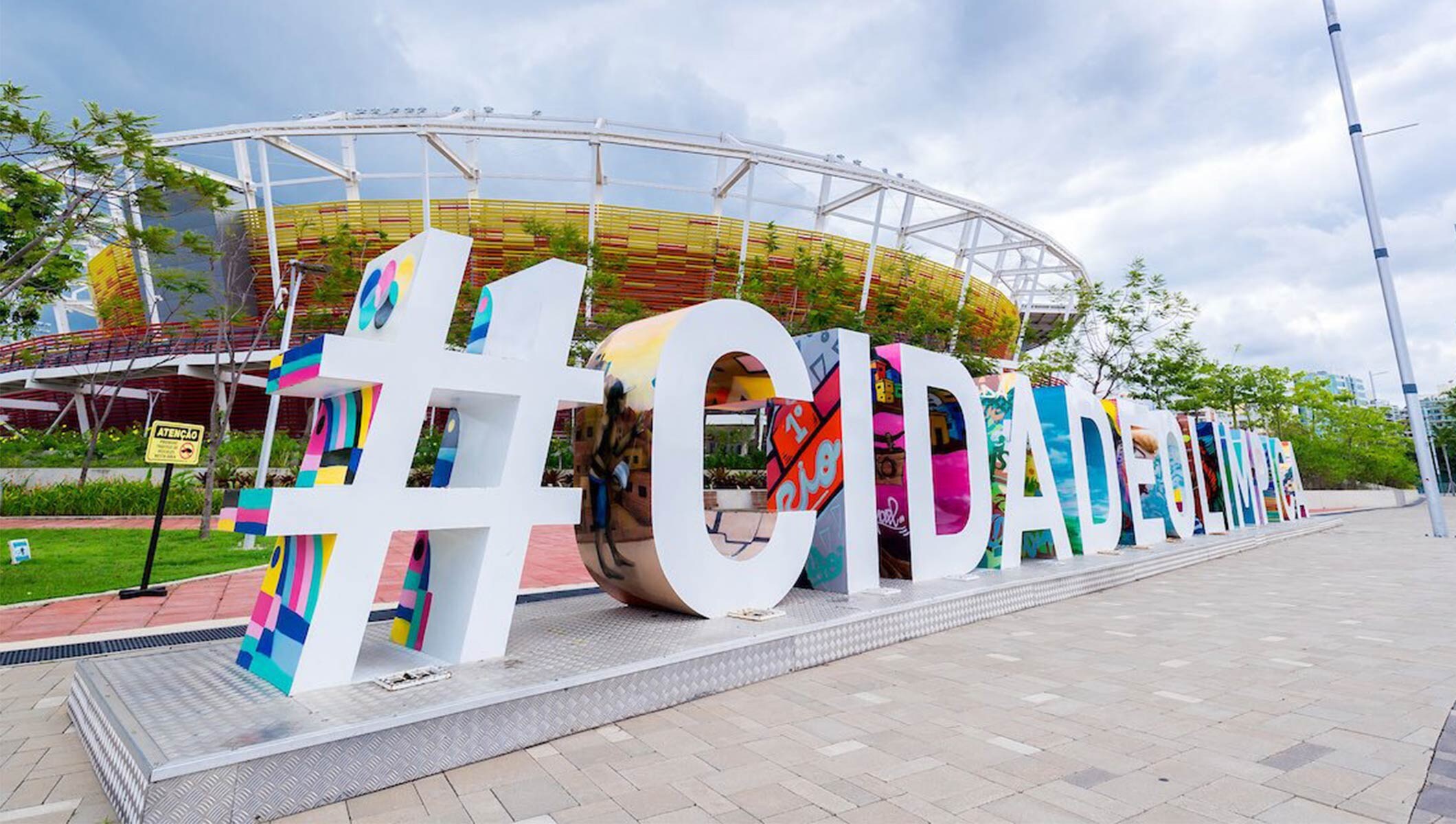 Organizing the 2016 Olympic Games allowed Rio de Janeiro to reverse the trend of decline in its social indicators and improve the income of its population
