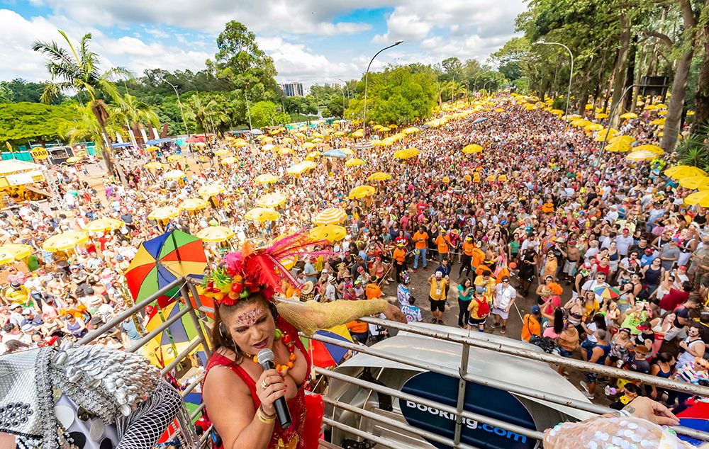 Maior bloco de Carnaval do mundo, Galo da Madrugada estreou em São Paulo