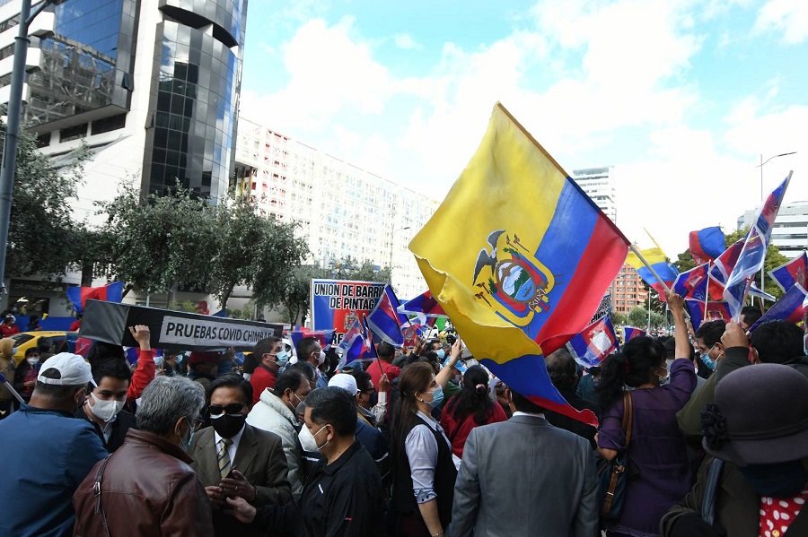 Demonstrations in Ecuador for and against Quito Mayor after water incident