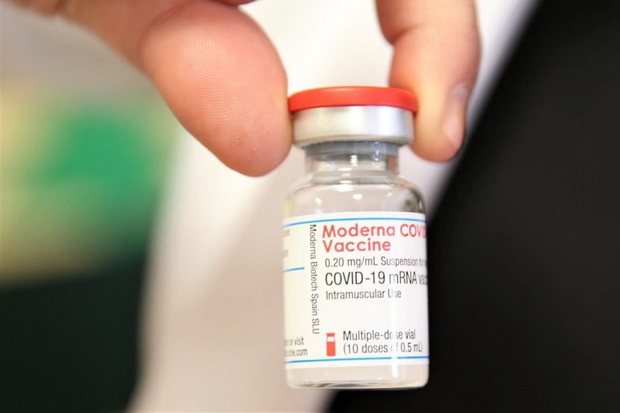 Argentina starts vaccinating adolescents with risk factors