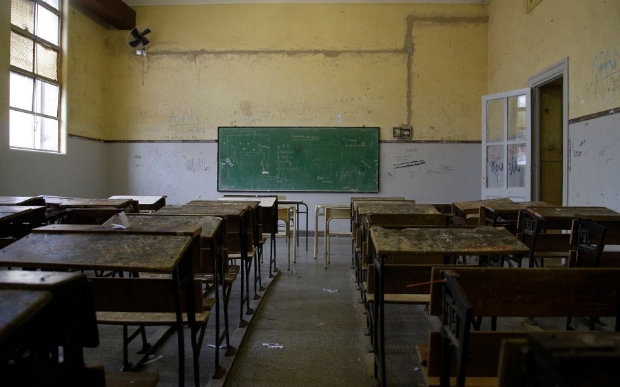 Peru declares emergency in public education, with empty classrooms since 2019