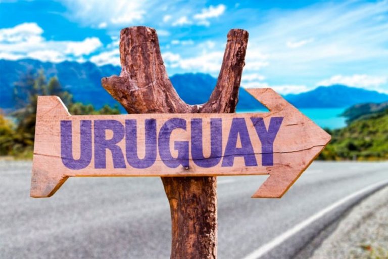 Imminent reopening of Uruguay’s borders prompts numerous queries from Argentina