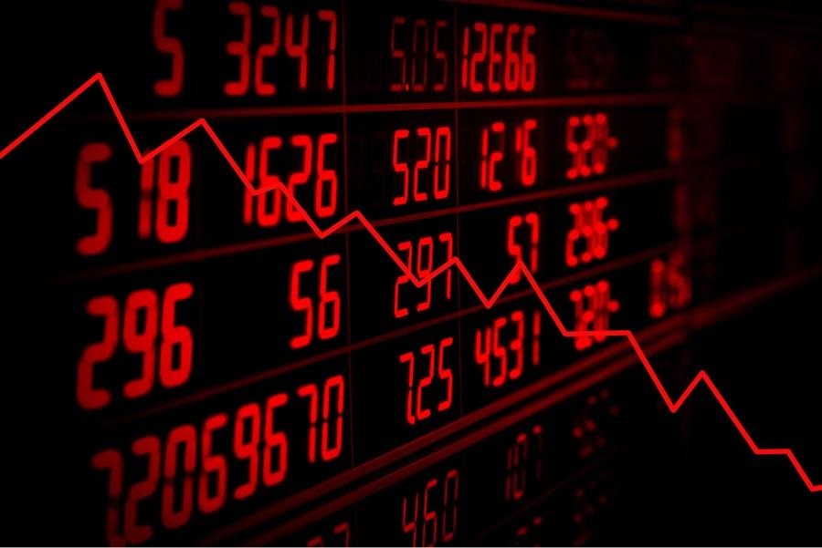 Political and economic noise in Brazil drive liquidity out of the stock market