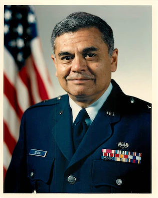 Armando De León