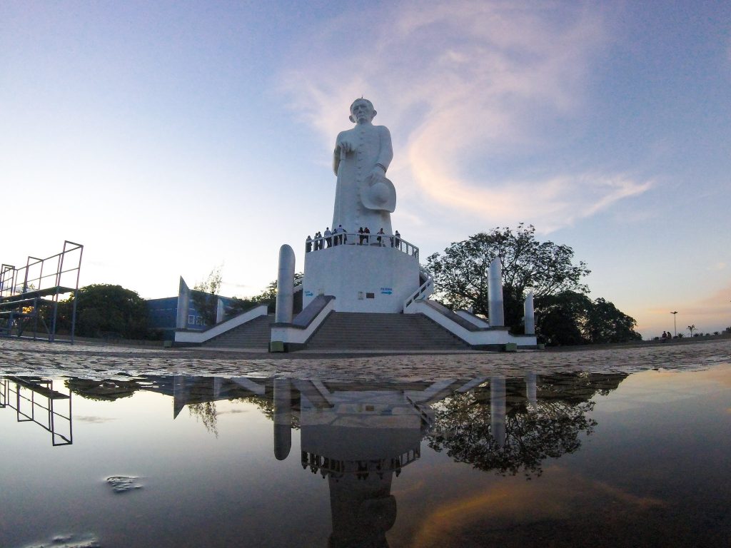Father Cícero statute. (Photo internet reproduction)
