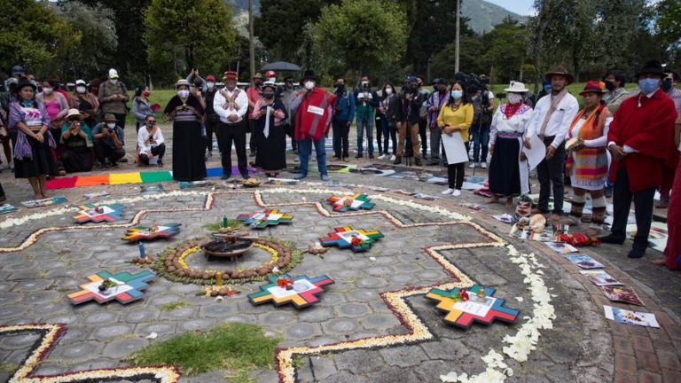 Government of Ecuador signs creation of Amawtay Wasi indigenous university