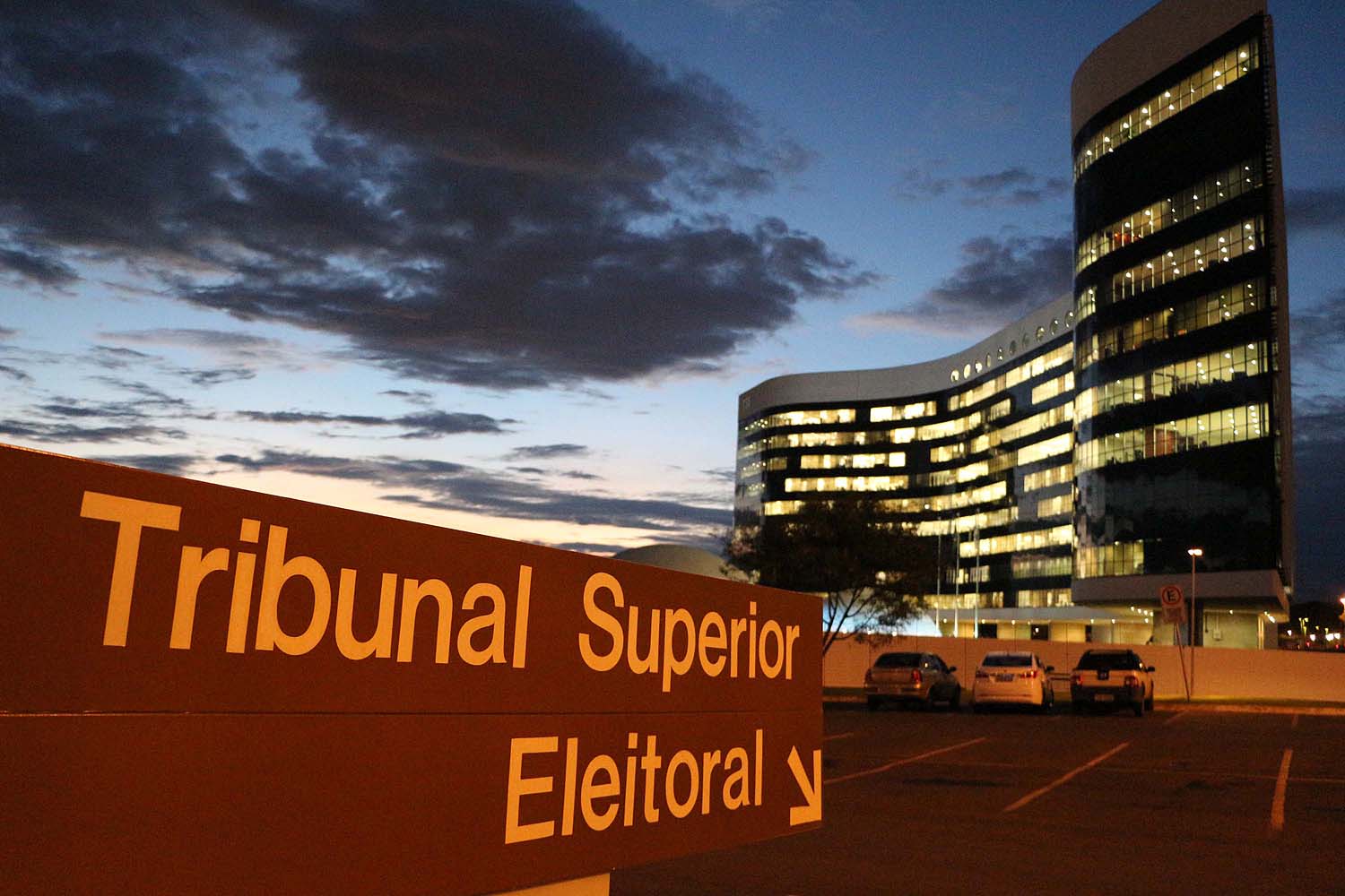 GILMAR MENDES ANALISA CONTAS DE CAMPANHA ELEITORAL DE DILMA