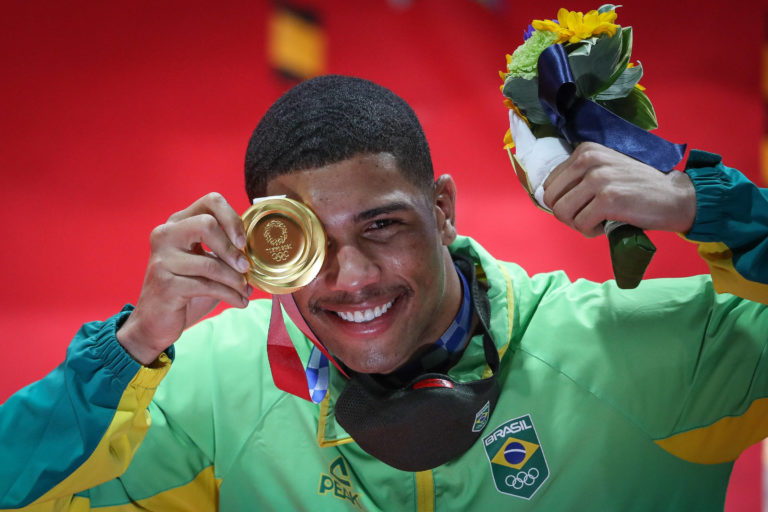 Tokyo 2020: Brazil’s Hebert Sousa wins men’s middleweight boxing Gold