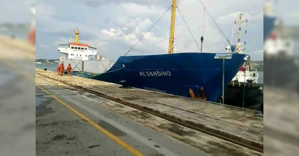 The Nicaraguan merchant ship Augusto Cesar Sandino brought a cargo of 30 containers of food