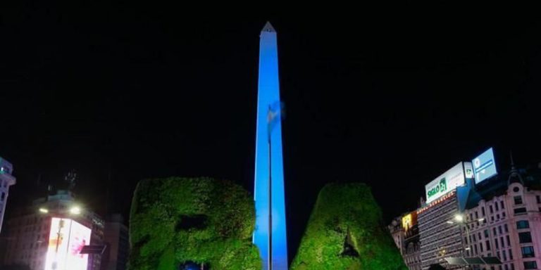 Argentina celebrates Uruguay’s independence – emblematic monuments to be illuminated in blue