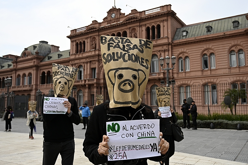 ARGENTINA-CHINA-TRADE-PIGS-ENVIRONMENT-PROTEST