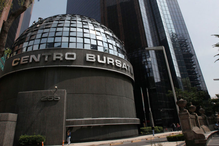 Mexican Stock Exchange drops 0.04 % but closes the week with a moderate gain of 0.48%