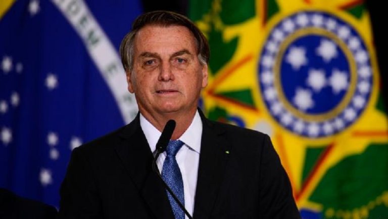 Bolsonaro decrees program to offer broadband service in Brazil’s Amazon