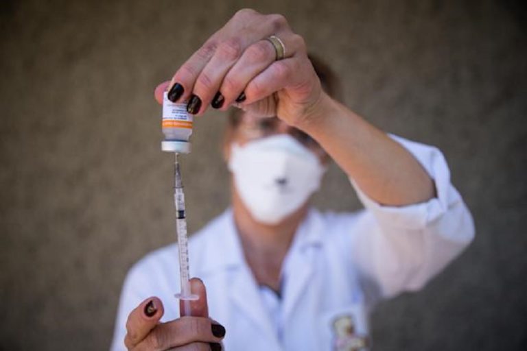 Covid-19: People over 70 may take 3rd vaccine dose in Brazil’s São Paulo starting Monday