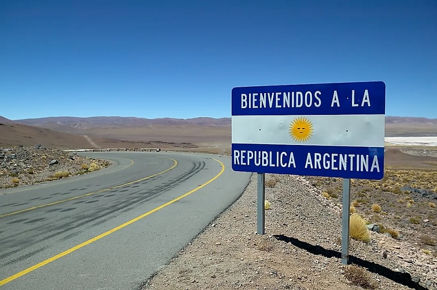 Uruguay tries to curb shopping sprees to Argentina with price and tax cuts
