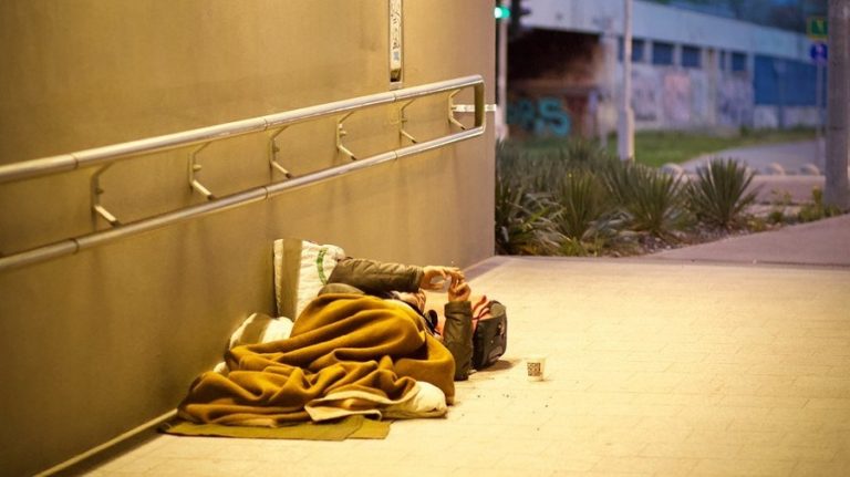 Pandemic led to 30% increase in homeless population in Brazil’s Federal District