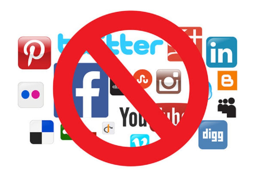 Brazil’s Bolsonaro signs Provisional Measure requiring social networks to justify content removal