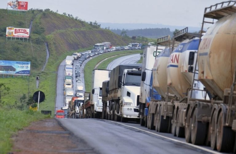 Number of Brazilian states with wildcat trucker strikes rises to 14