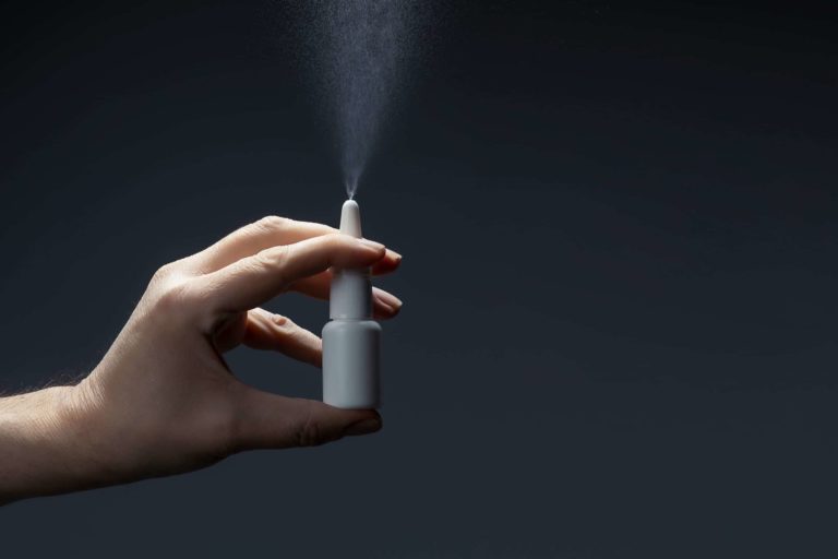 Covid-19: Nasal spray made in Brazil should be available by 2022