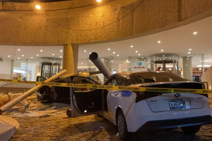 7.1 quake hits Mexico, leaves at least one dead