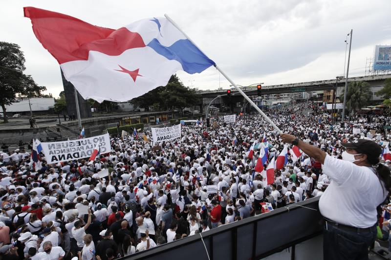 Massive protest against Panama's Parliament for electoral reform