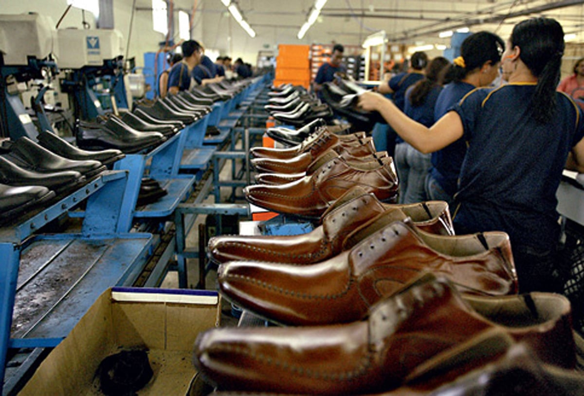 Colombia Slaps a 35% Tariff on Cheap Shoes to Curb Shein and Temu