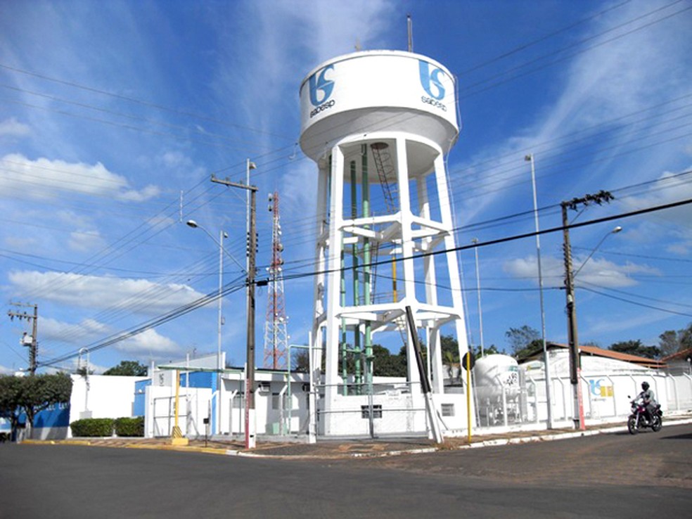 Water crisis leads water company to reduce pressure and causes water shortage in Brazil's São Paulo