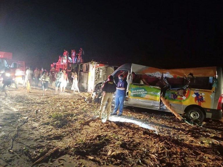 At least 12 dead and 20 injured in accident on one of Brazil’s main highways