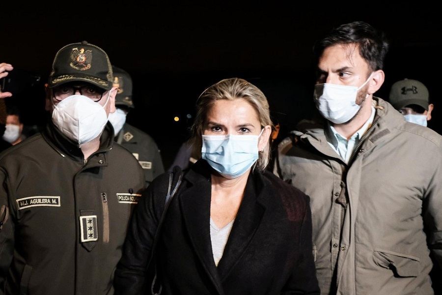 Bolivia’s Áñez reveals she suffers from “anorexia nervosa,” claims government “seeks” her “death”