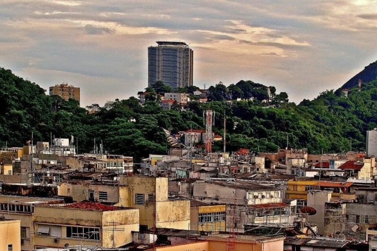 Favelas double in Brazil in 10 years; 20 million residents are going hungry
