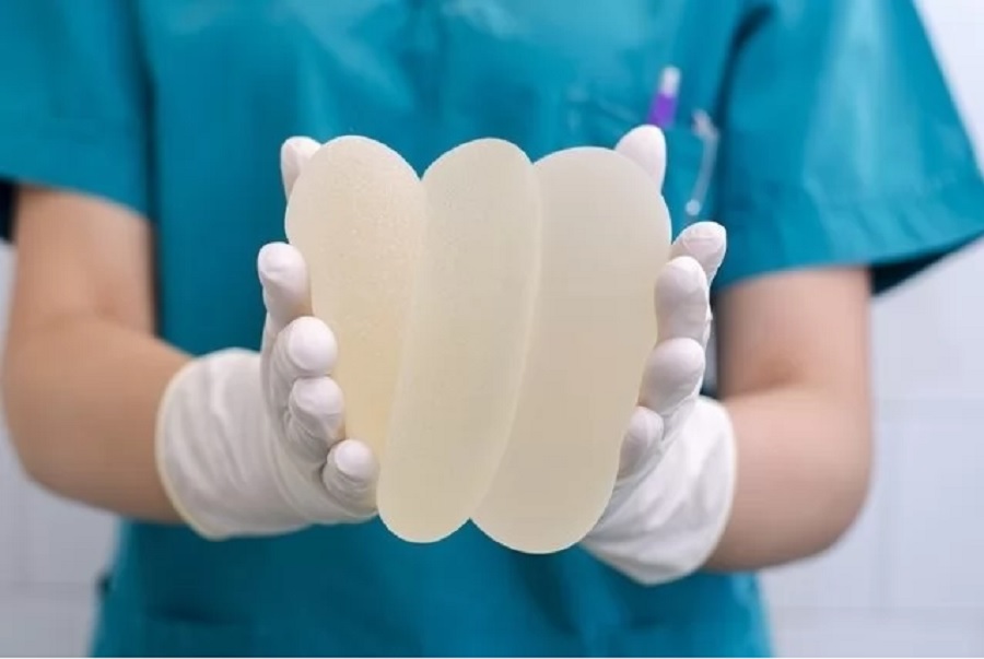 Silicone prosthesis removal grows in Brazil, reflects new feminine perspective