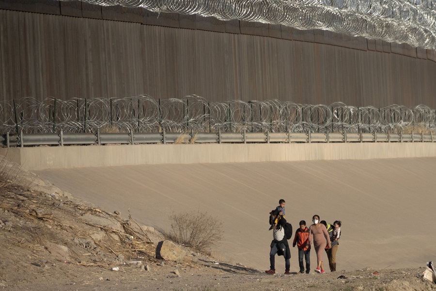 Record number of families from Brazil detained at U.S.-Mexico border