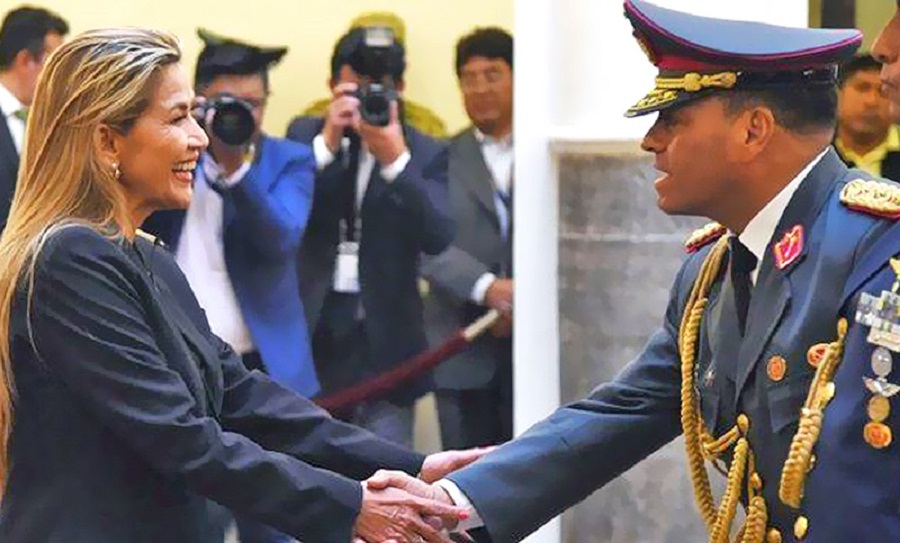 Bolivia Prosecutor’s Office indicts former military officers for participating in Áñez’s investiture