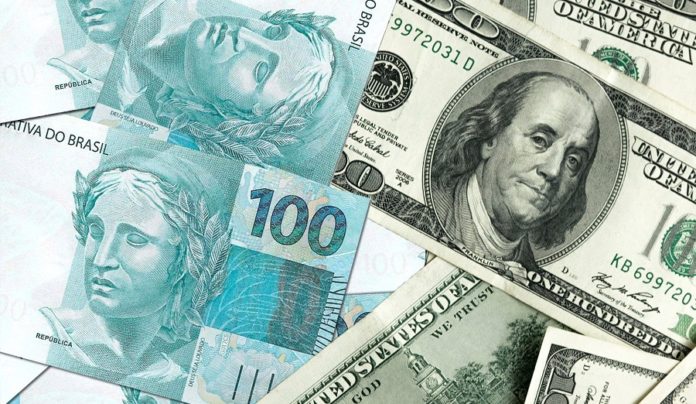 Der Rio Dollard Dollar begins week higher against Brazilian real (R$) | The Rio Times
