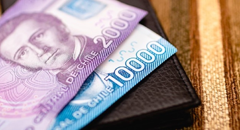 Chile household income and consumption soared in Q2 while debt declined