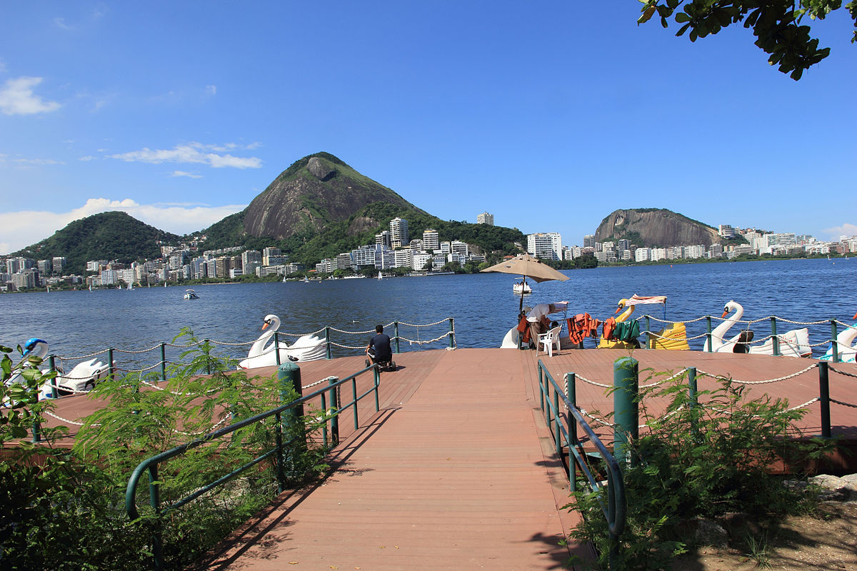 Rio de Janeiro's iconic Lagoa Rodrigo Freitas