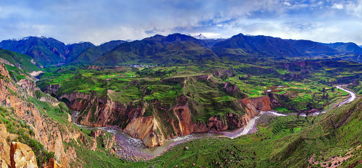 Colca canyon peru