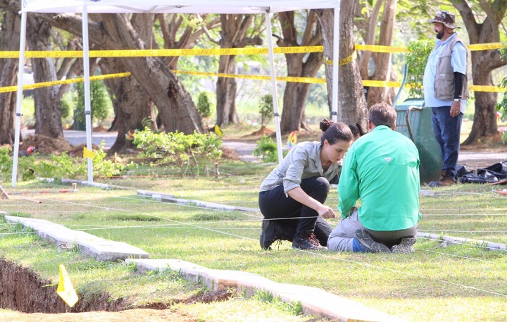 Panama begins exhumation of victims of the 1989 invasion by the U.S.