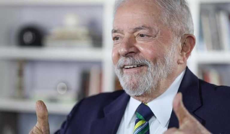 Brazil elections: ex-President Lula da Silva says he wants to be a candidate again