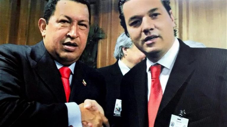 Argentine court investigating account of former Chavista official for alleged bribes by Argentine businessman