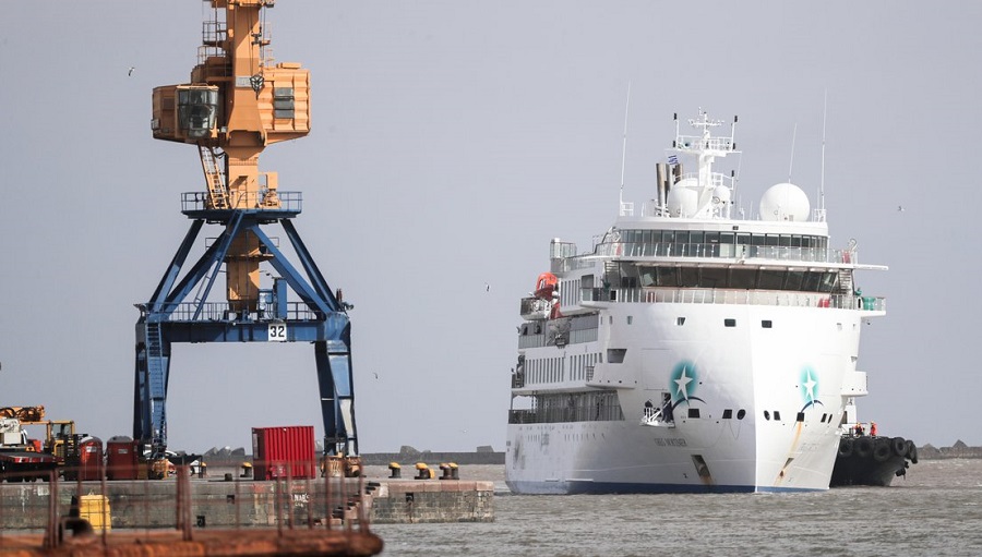 Uruguay dockworkers accept agreement and conflict ends