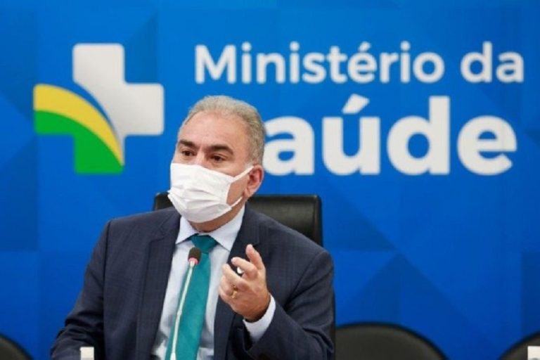 Covid-19: Brazil’s Health Minister rejects new booster dose; WHO sees risk of Omicron variant spreading