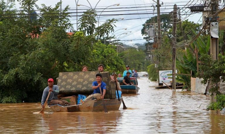 Heavy rains cause floods in 5 Bolivian municipalities near Cochabamba